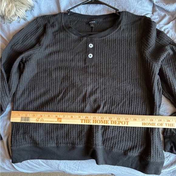 alfani intimates L Women’s Crew Neck Gray Sweater Button Pull Over NWOT Comfy - Picture 8 of 11